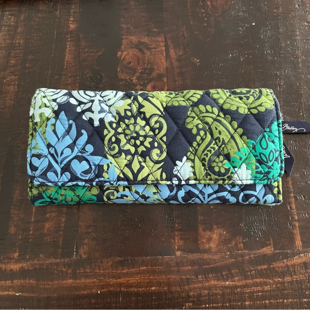 Vera Bradley Wallet (Caribbean Sea pattern)